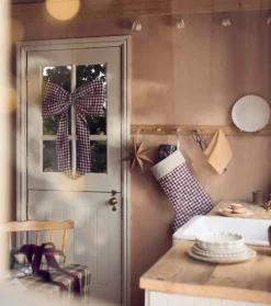 Berry Gingham Linen Bow