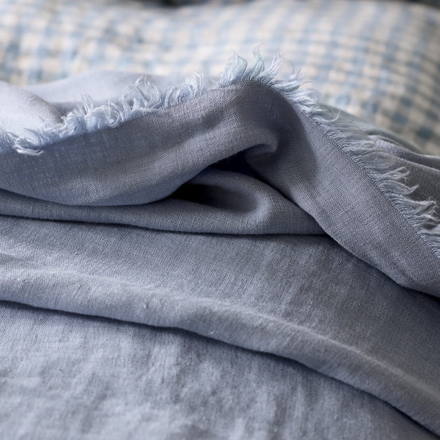 Blue Willow Linen Crinkle Throw