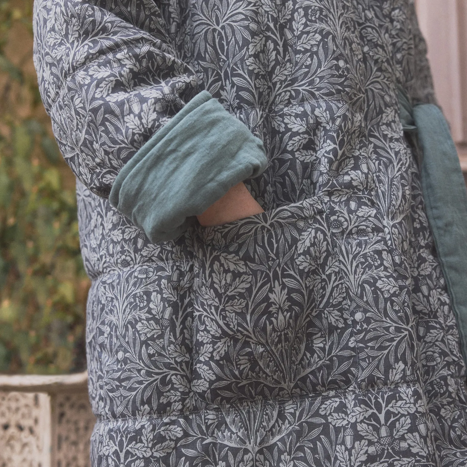 River Wandle Pure Acorn Linen Housecoat