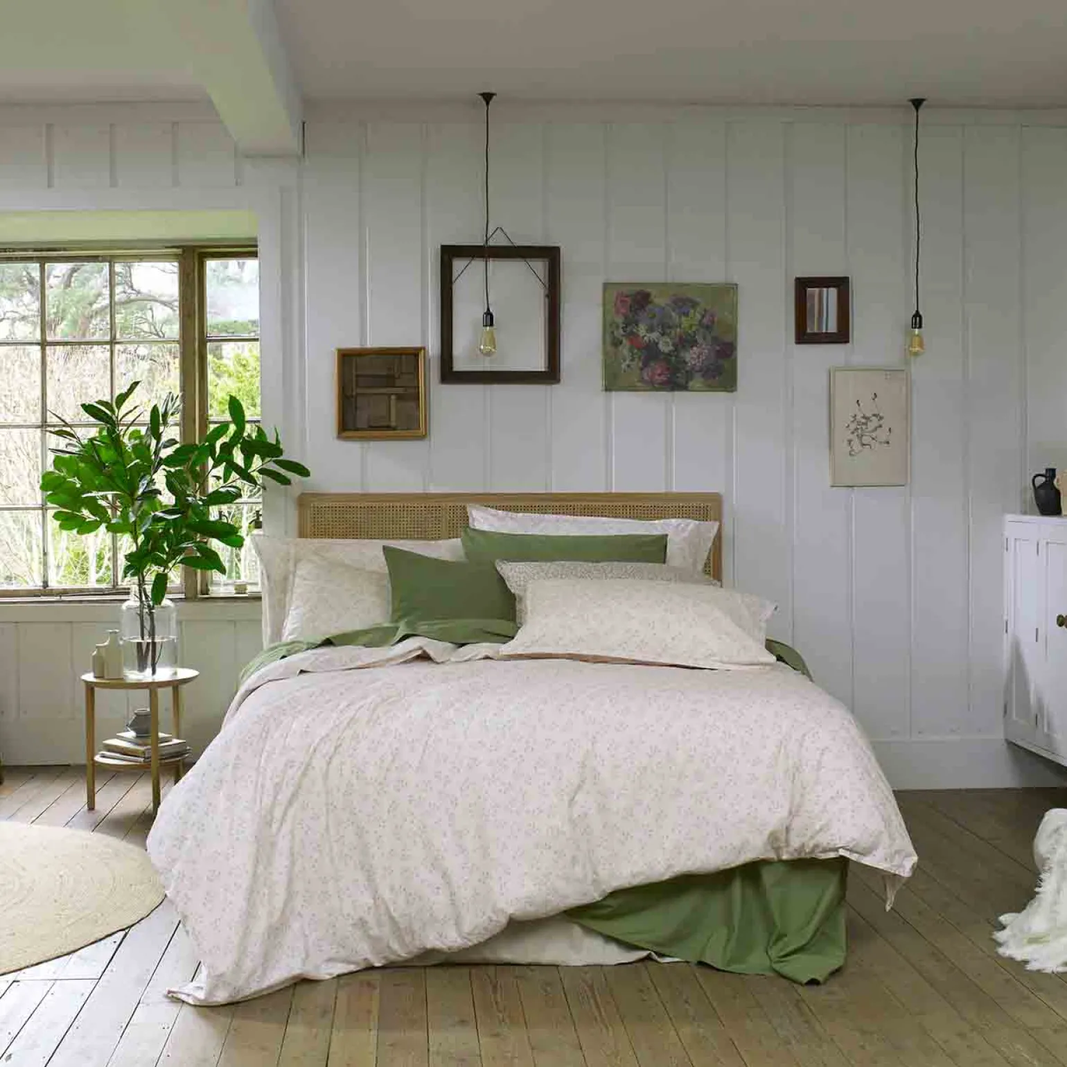 Spring Sprig Cotton Pillowcases (Pair)