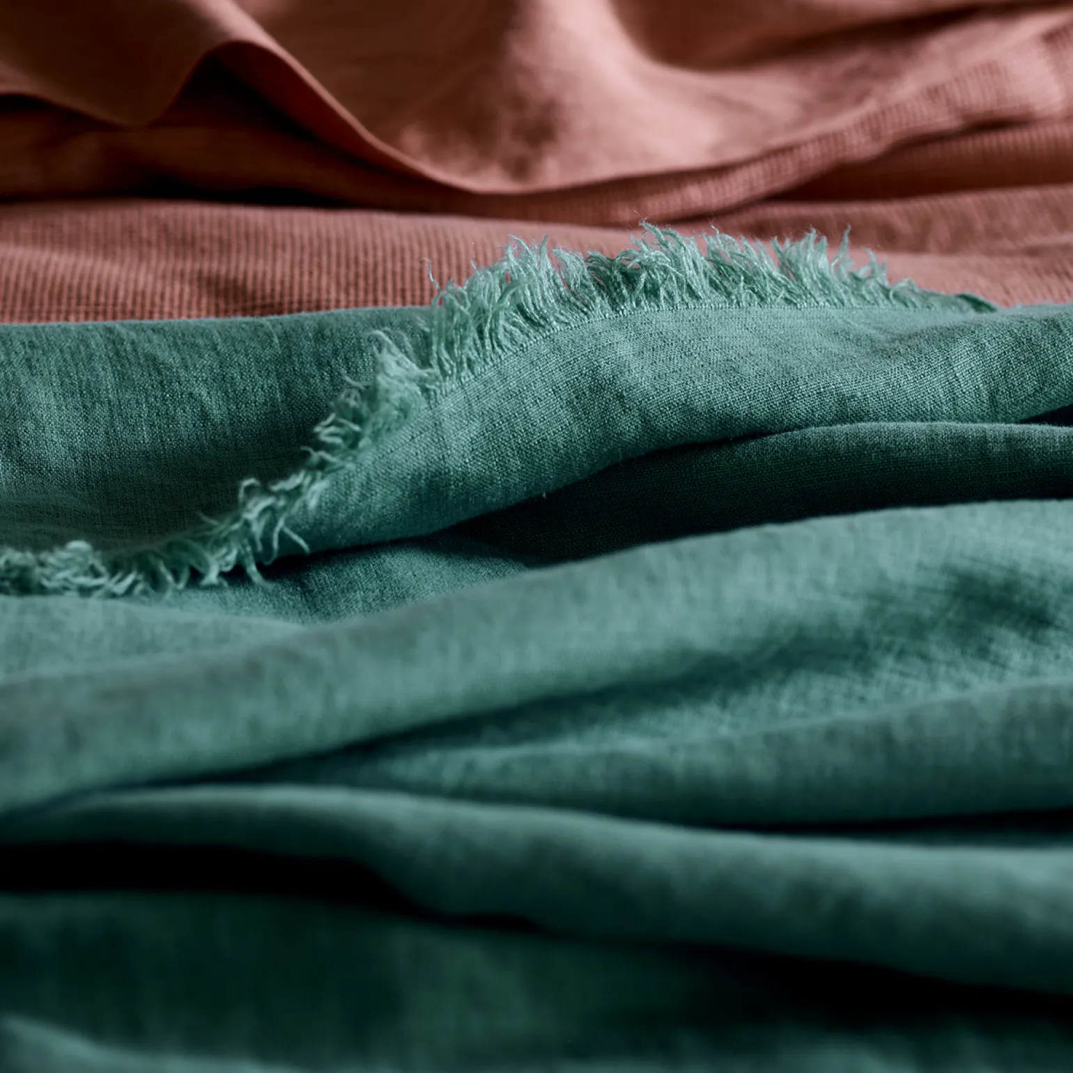 Tranquil Green Linen Crinkle Throw